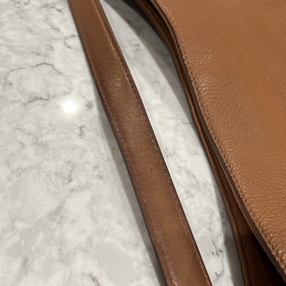 Tory Burch Tan Pebbled Leather Hobo Bag - Picture 10 of 11